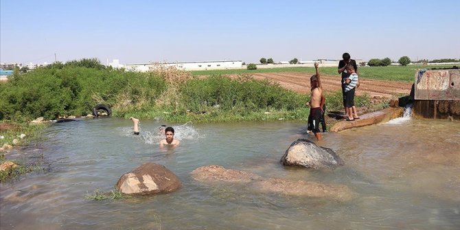 Sıcak hava etkili oldu, Şanlıurfa 39 dereceyi gördü