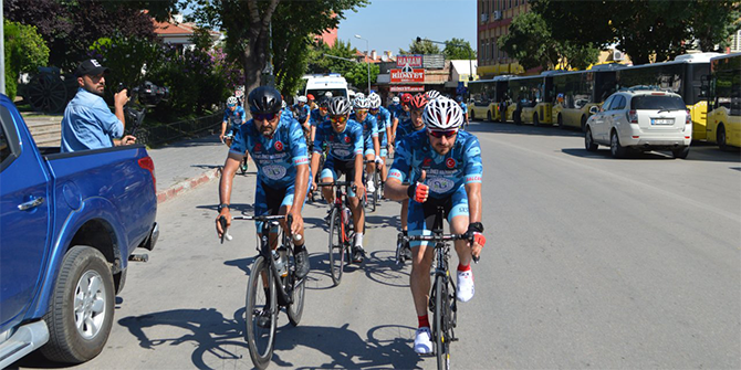 Ömer Halisdemir 6. Ulusal Bisiklet Turu sporcuları Konya'ya ulaştı