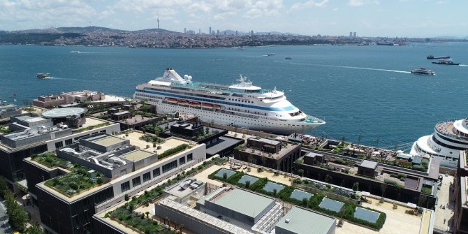 Rusya'dan yola çıkan kruvaziyer İstanbul'da