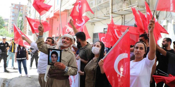 Hakkari’deki annelerin evlat nöbeti 31. haftada