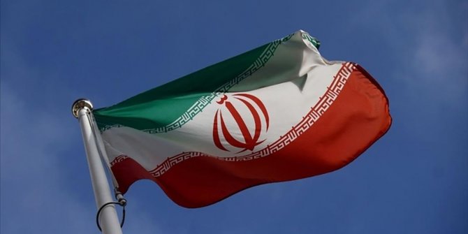 İran'ın kuzeybatısındaki gösteriler sırasında bir albay öldürüldü