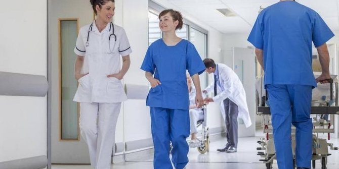 İngiltere’de sağlık çalışanı açığı artıyor