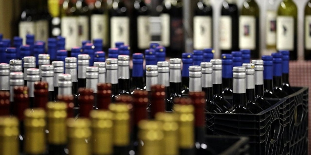 Hindistan'da sahte içkiden hayatını kaybedenlerin sayısı 39'a çıktı