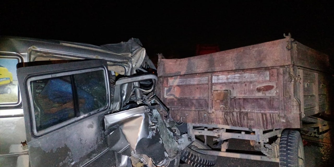 Konya'da kamyonet ile traktör tartıştı: 1 yaralı