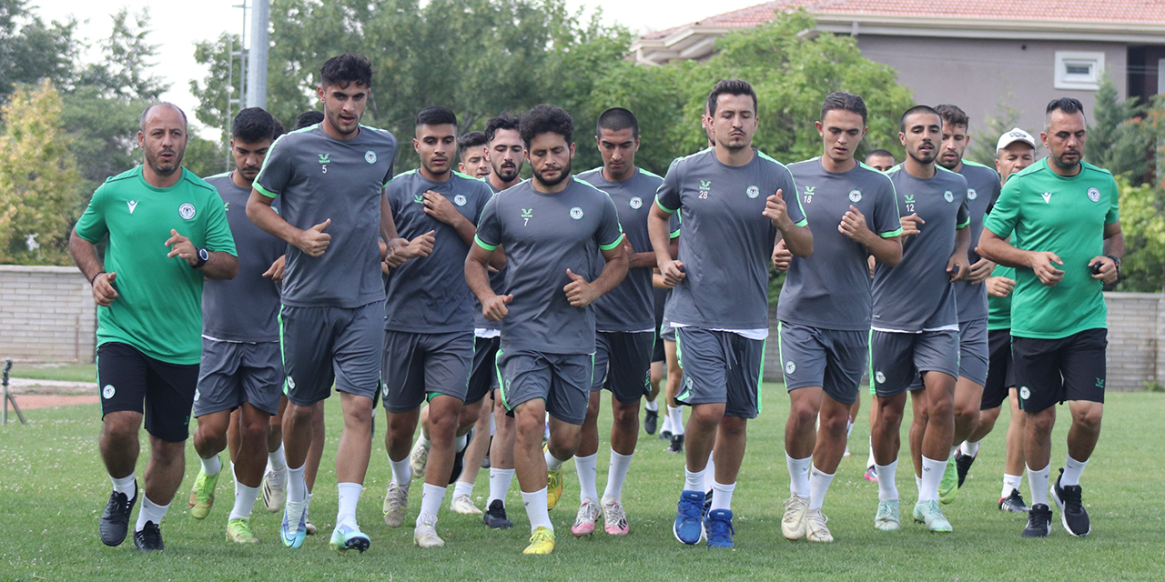 1922 Konyaspor topbaşı yaptı