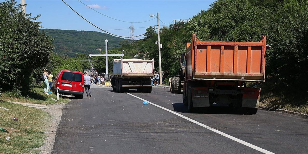 Kosova'da tüm barikatlar kaldırıldı