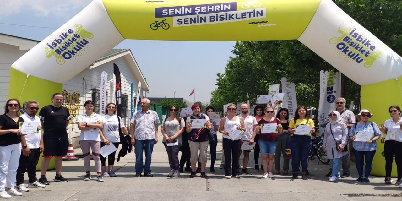 85 yaşında bisiklete binmeyi öğrendi