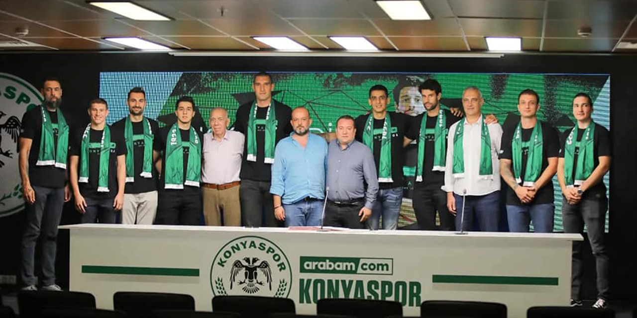 Konyaspor'da 9 imza birden