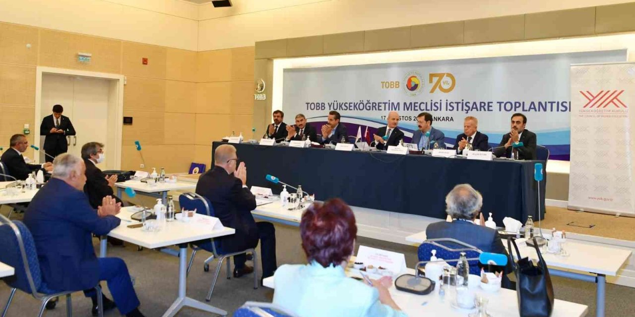 TOBB Başkanı Hisarcıklıoğlu’ndan vakıf üniversitelerinde indirim açıklaması