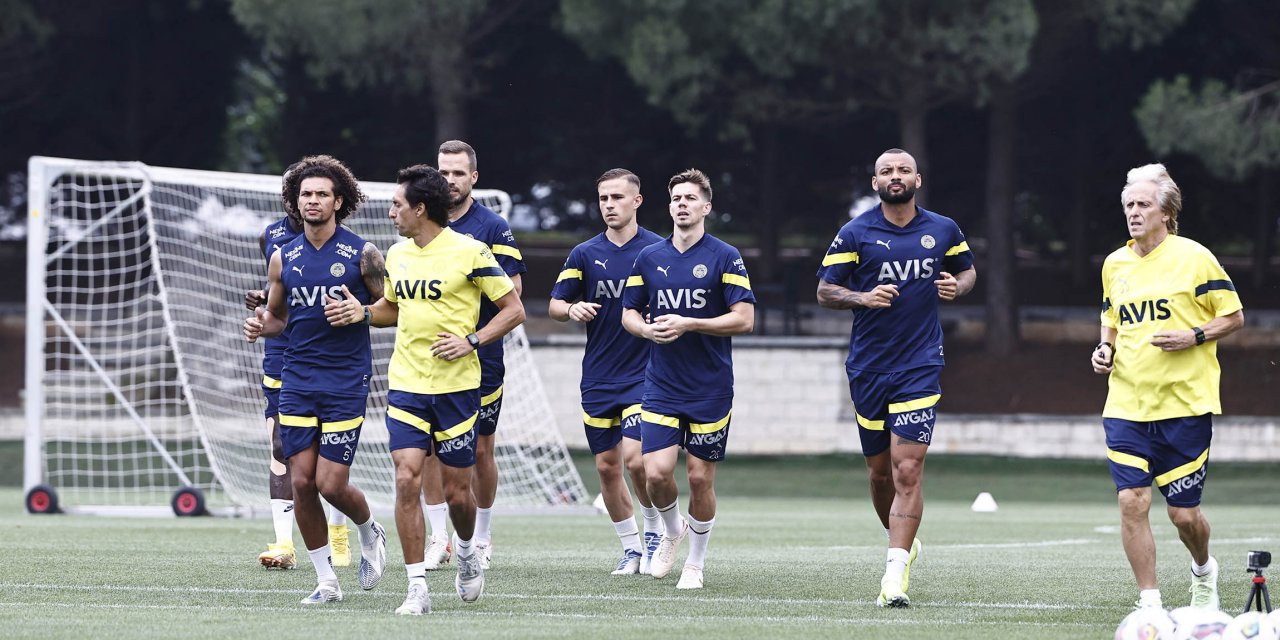 Fenerbahçe'de, Konyaspor maçı hazırlıkları başladı! 2 isim bireysel çalıştı