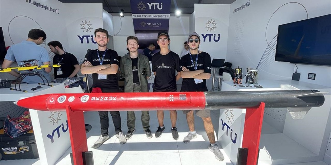 Üniversite öğrencileri 3 kilometre irtifaya çıkan roket tasarladı