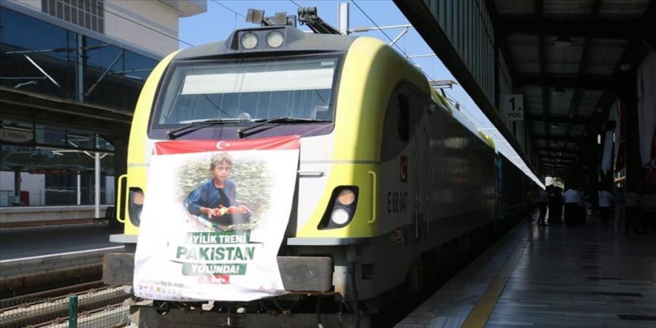 Türkiye’s 2nd 'Kindness Train' sets off with aid for flood-ravaged Pakistan