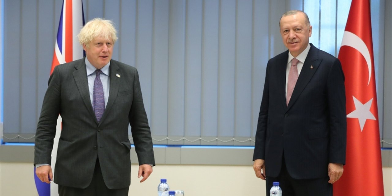 Johnson, Erdoğan'ı tebrik etti