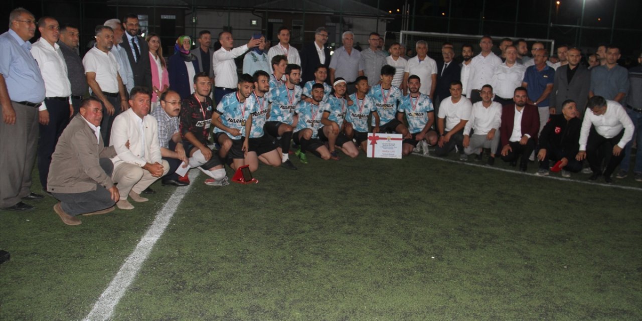 Beyşehir'de düzenlenen futbol turnuvasında kupalar sahiplerini buldu