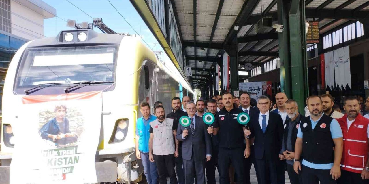 ‘İyilik Treni’ üçüncü kez Pakistan yolunda