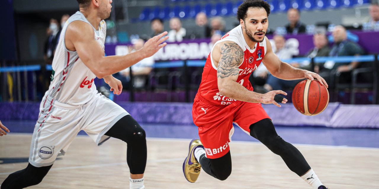 12 Dev Adam'dan kritik galibiyet