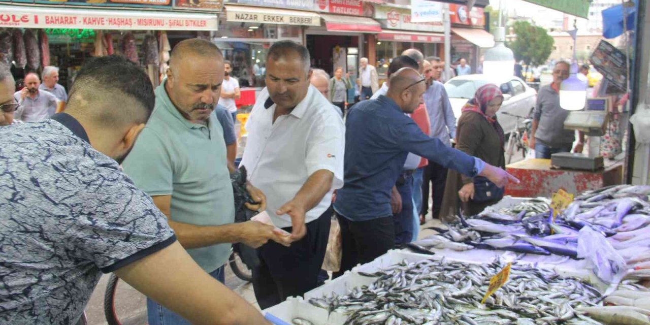 Havalar serinledi, palamut kendini gösterdi