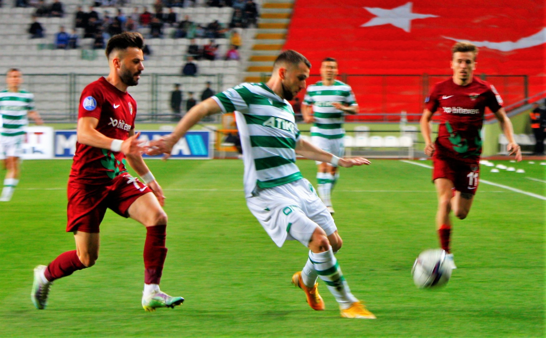 Konyaspor-Hatayspor maçları gollü geçiyor