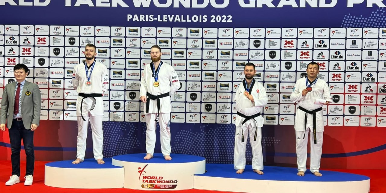 Konyalı sporcudan Paris’te bronz madalya