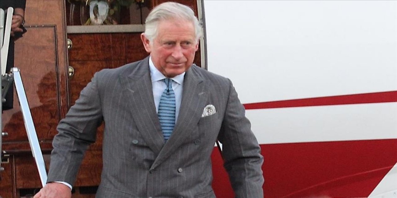 Le roi Charles III quitte le château de Balmoral pour Londres