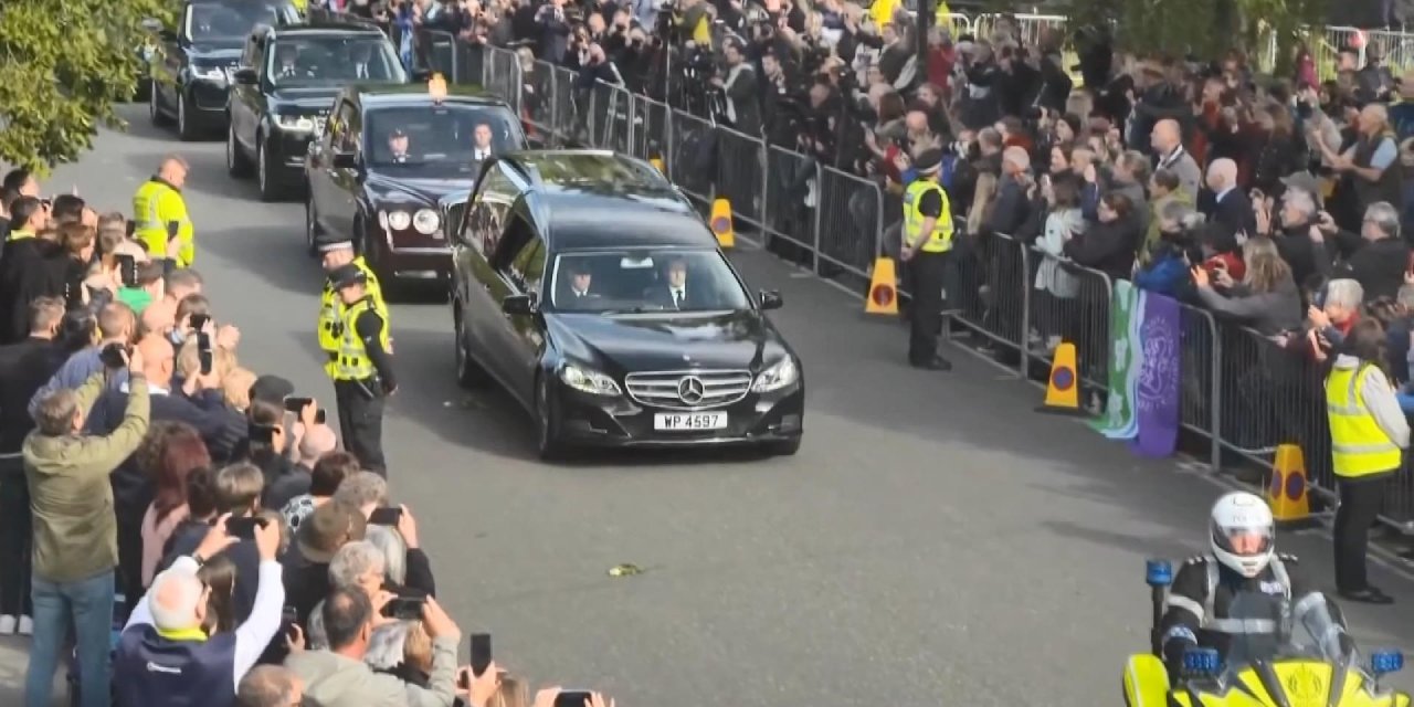 Kraliçe Elizabeth’in naaşı, yola çıktı