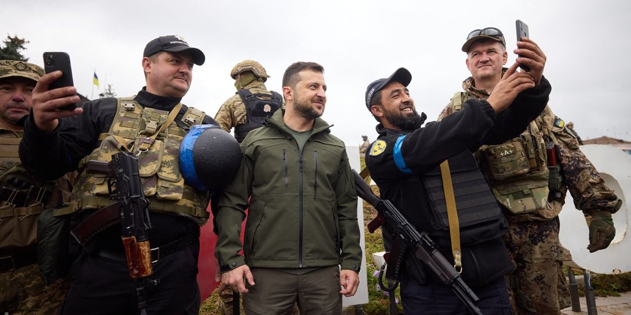 Zelenski, Ukrayna'nın kontrolüne geçen İzyum’u ziyaret etti