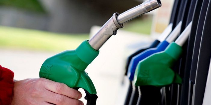 Akaryakıtta beklenen büyük indirim pompa fiyatlarına yansıdı