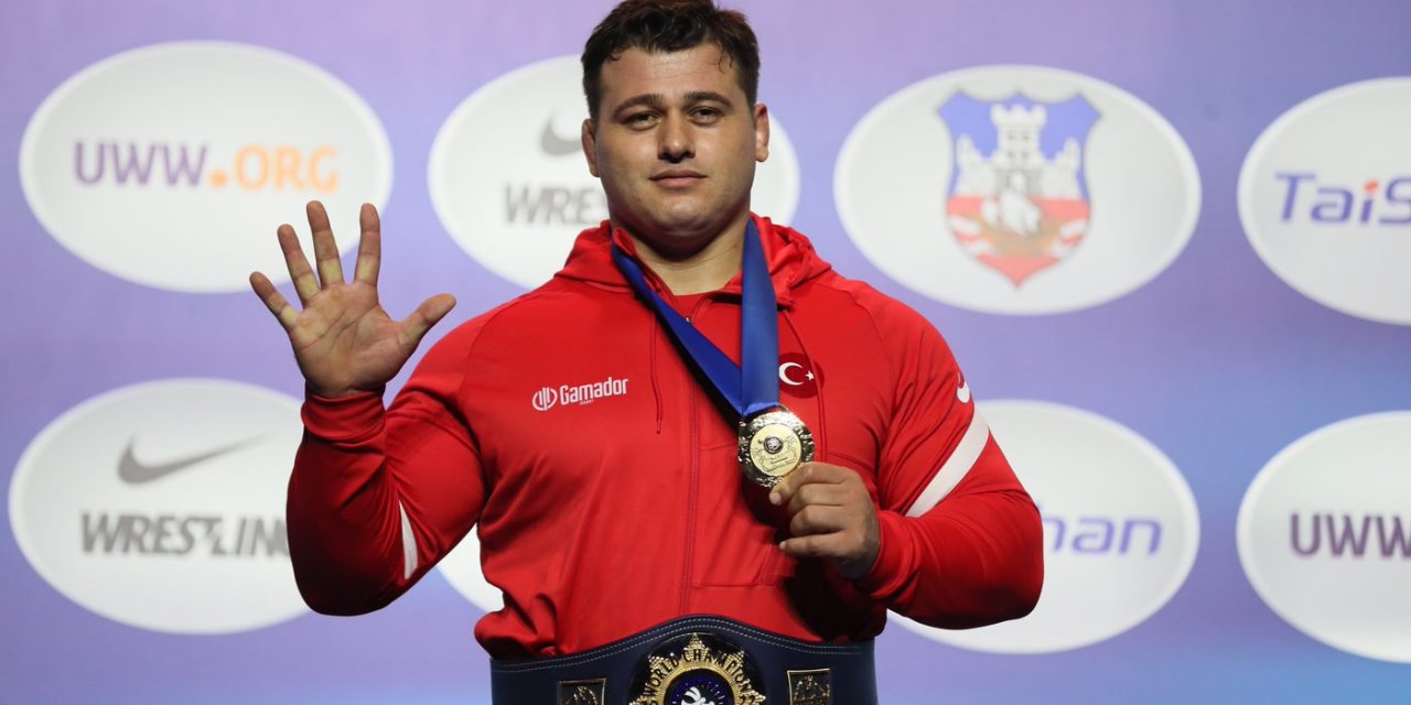 Türkiye ağır sıkletlerde üç altın madalya kazanarak ülke adına bir ilke imza attı