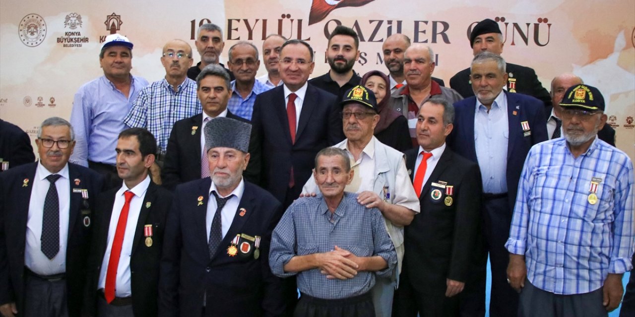 Adalet Bakanı Bekir Bozdağ, Konya'da gazilerle buluştu