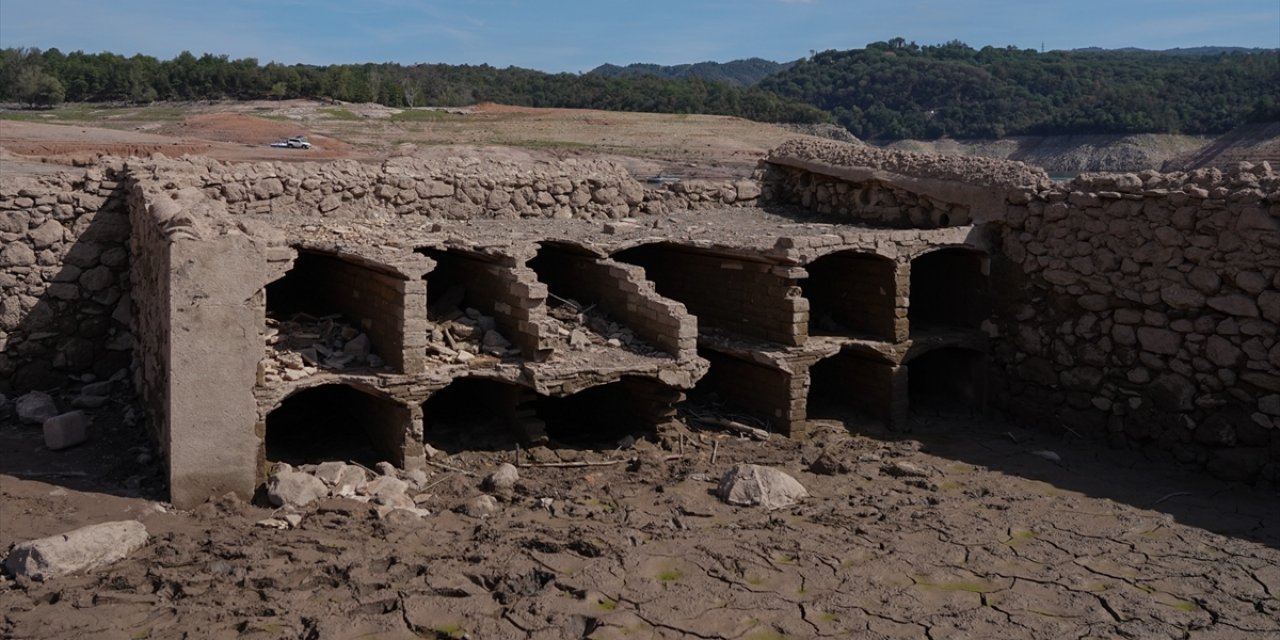 Kuraklık sorunu İspanya'da giderek artıyor, antik yapılar gün yüzüne çıkıyor