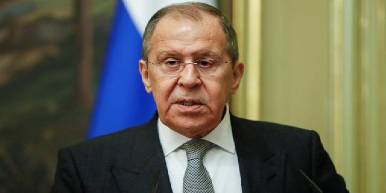 Lavrov: Batı, Ukrayna’da çatışmalara taraf oluyor