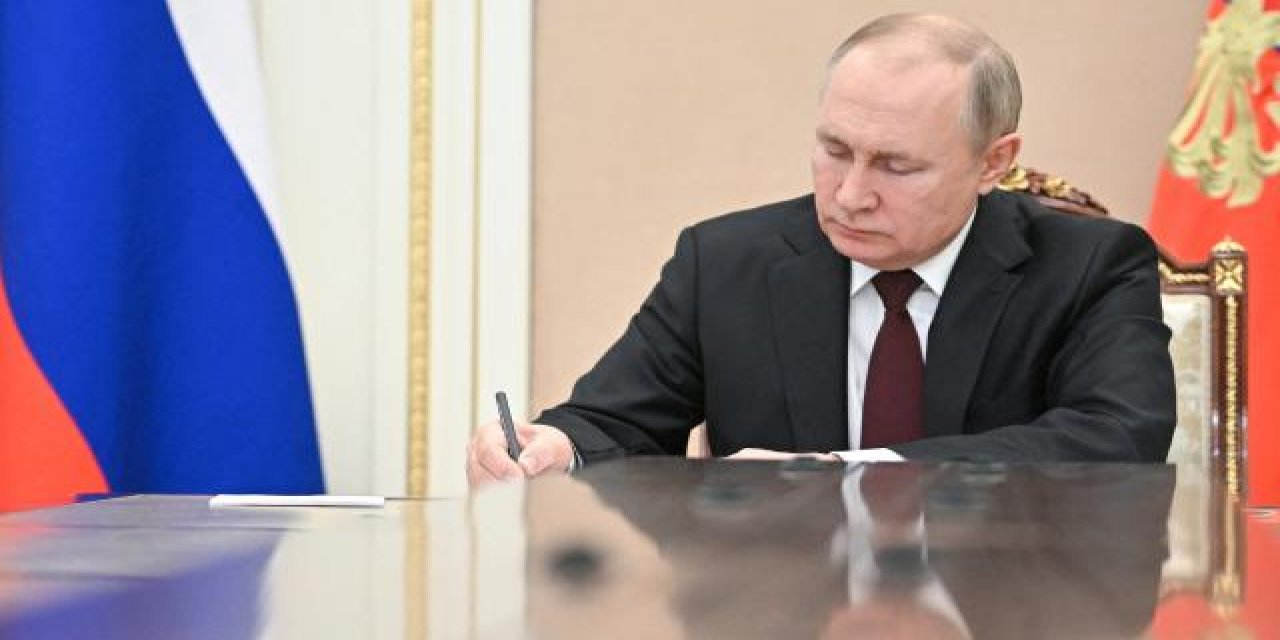 Putin, Herson ve Zaporijya bölgelerinin bağımsızlıklarını tanıyan kararnameleri imzaladı