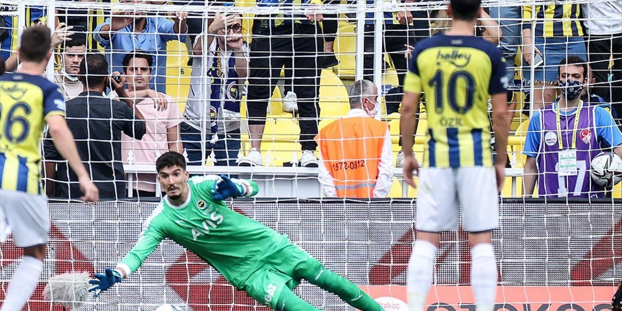 Derbide gözler kalecilerde! Altay'ın gol yemediği Beşiktaş derbisi yok