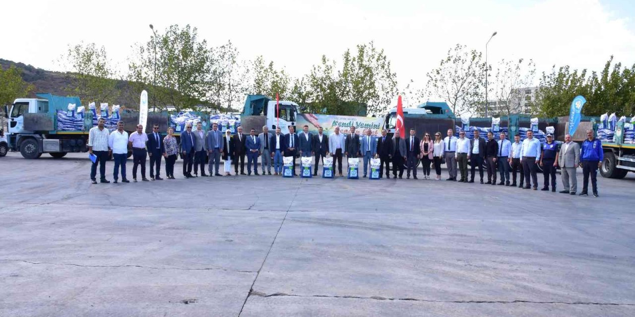 Manisalı üreticiler kendi yemini kendi üretecek