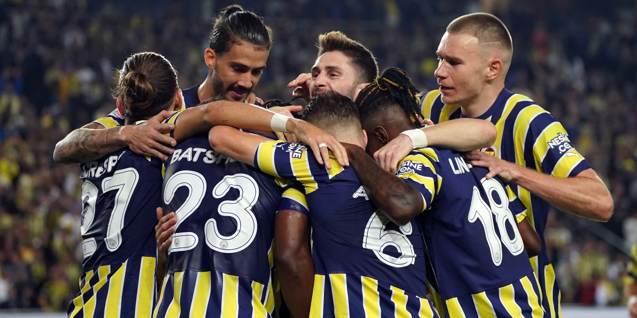 Fenerbahçe: 1 - AEK Larnaca: 0 (İlk yarı sonucu)