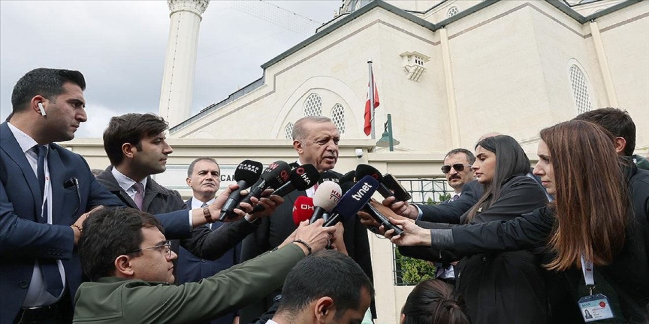 Erdoğan: "Türkiye Cumhuriyeti'nin Cumhurbaşkanı böyle bir seviyeye düşer mi?"