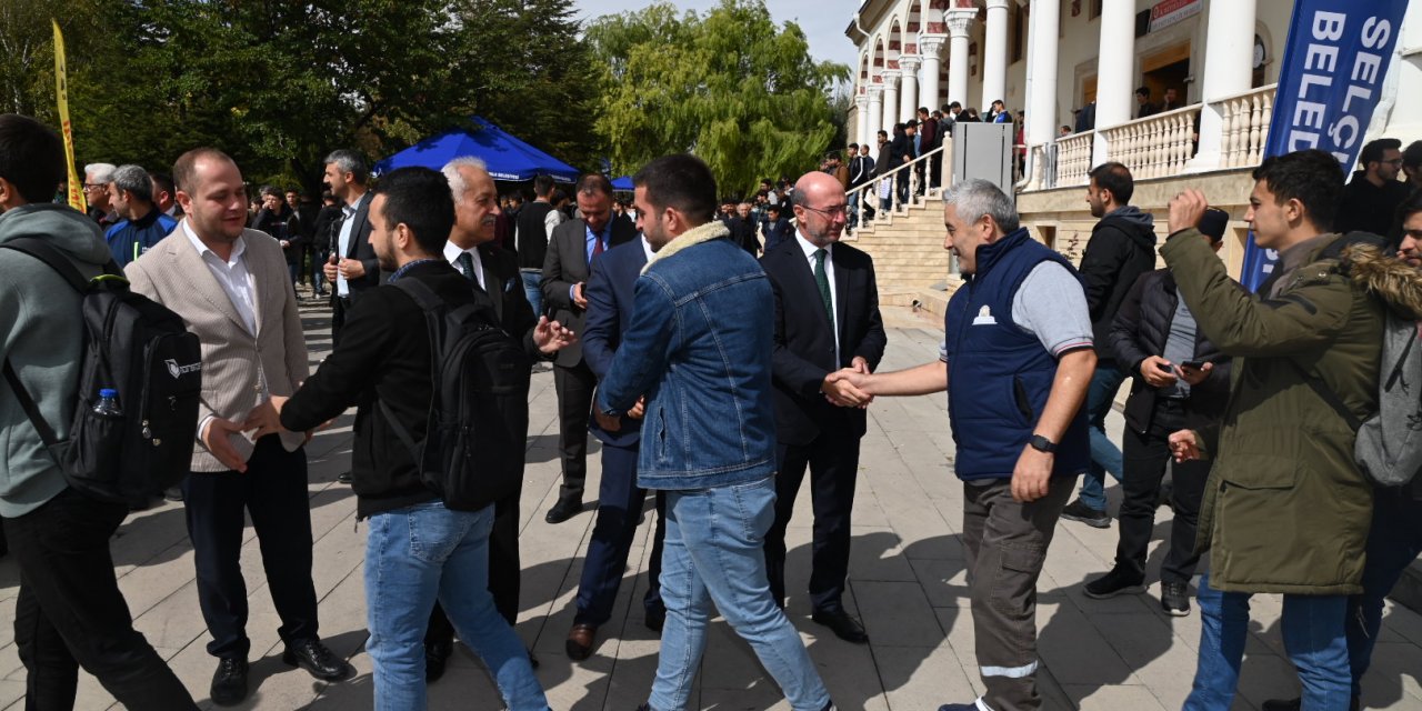 Başkan Ahmet Pekyatırmacı:“ Selçuklu Belediyesi gençlerin yanında”