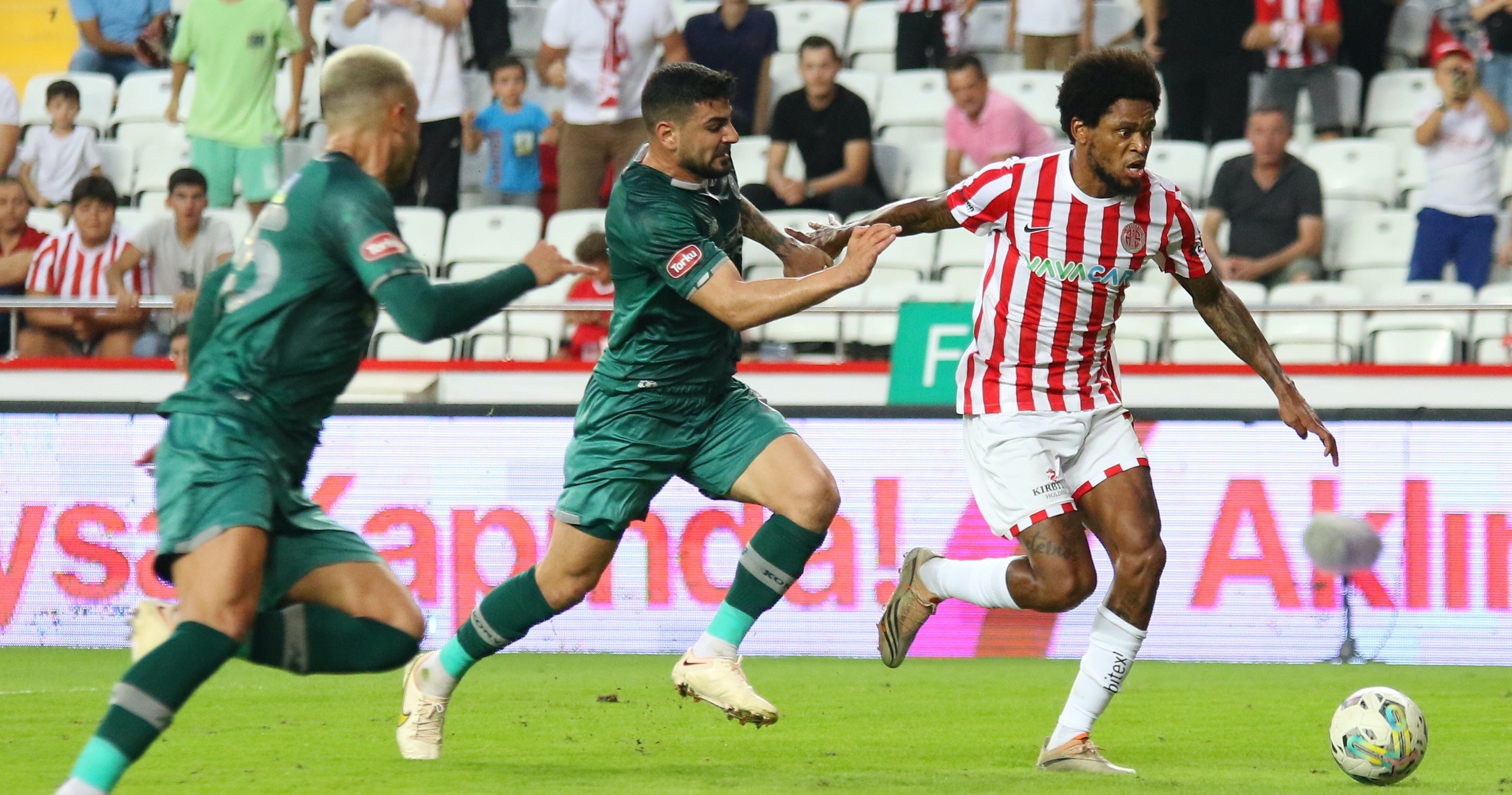 Konyaspor’da o isim cezalı duruma düştü!