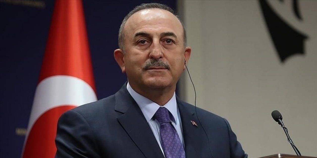 Mevlüt Çavuşoğlu'ndan Yunanistan'a tepki: Eğreti ata binen çabuk iner