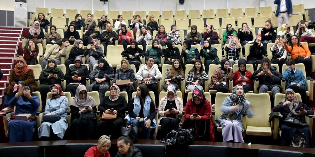 Konya'da farkındalık seminerleri devam ediyor