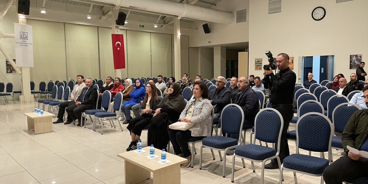 Konya'da "Dijital Çağda Aileyi Koruma" konulu konferans düzenlendi