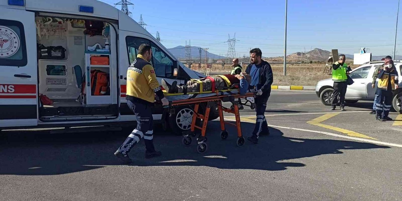 Konya’da iki ayrı trafik kazasında 4 kişi yaralandı
