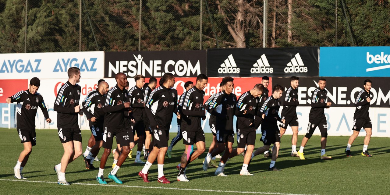 Şenol Güneş, Beşiktaş ile ilk antrenmanına çıktı