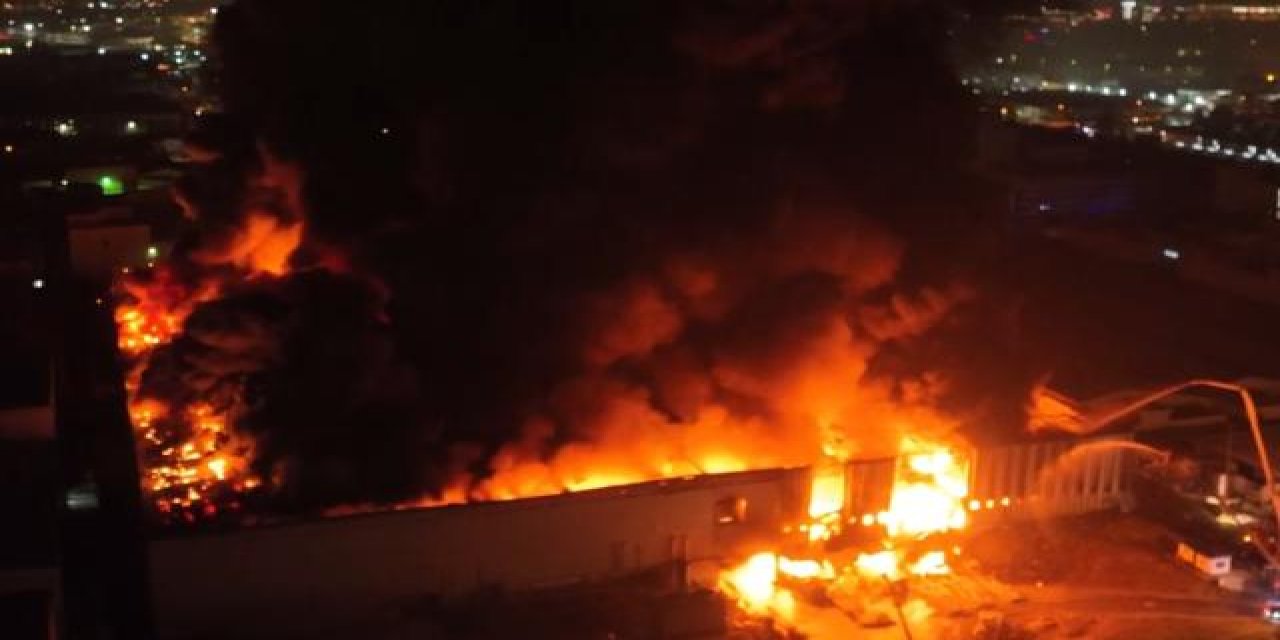 Tekstil fabrikasında büyük çaplı yangın