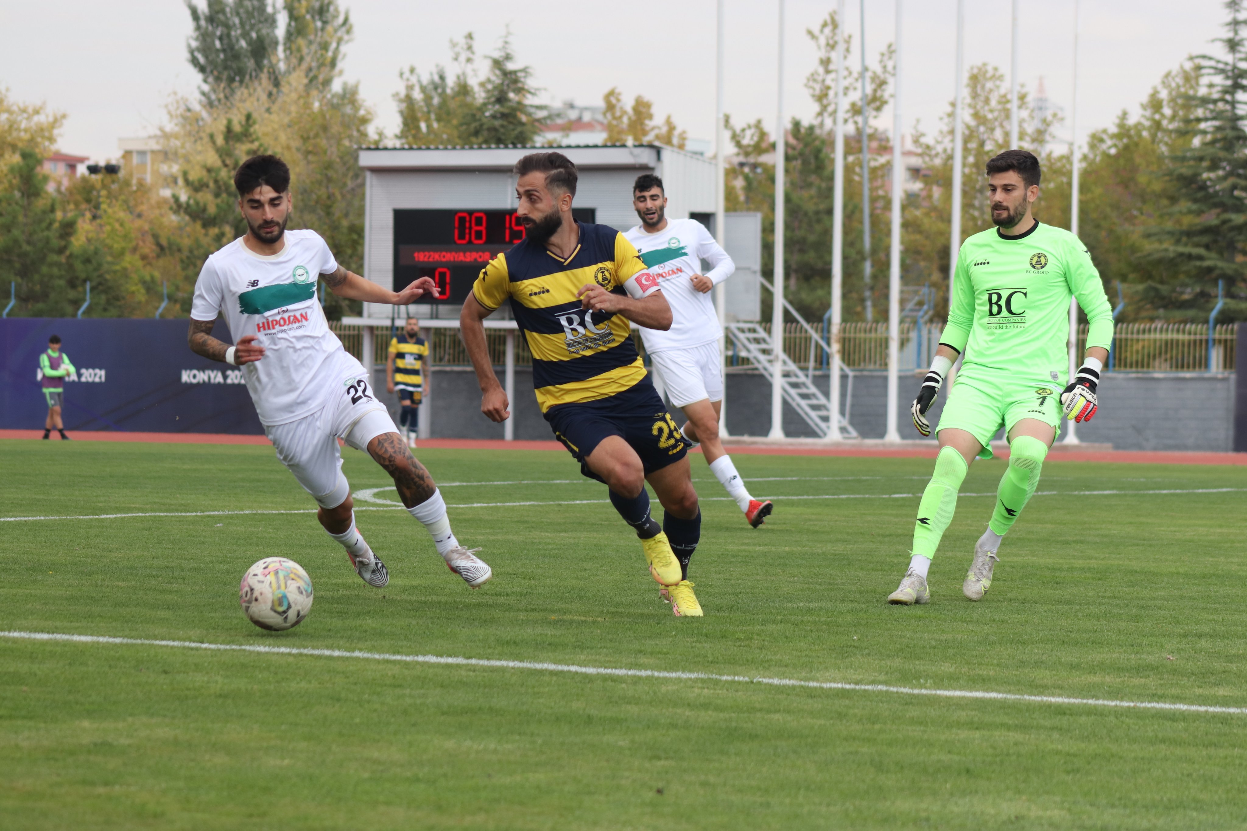 1922 Konyaspor 1 ileri 2 geri!