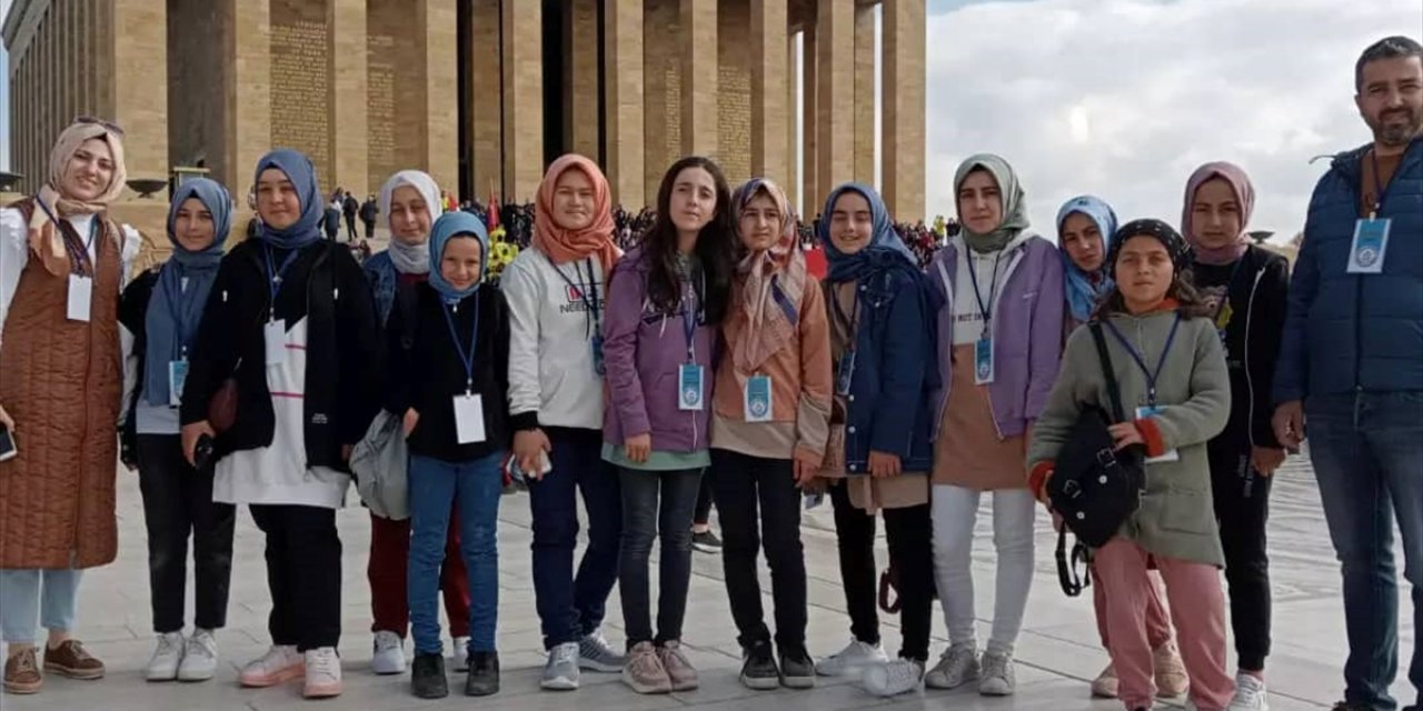 Konya'da başarılı öğrenciler Ankara gezisiyle ödüllendirildi