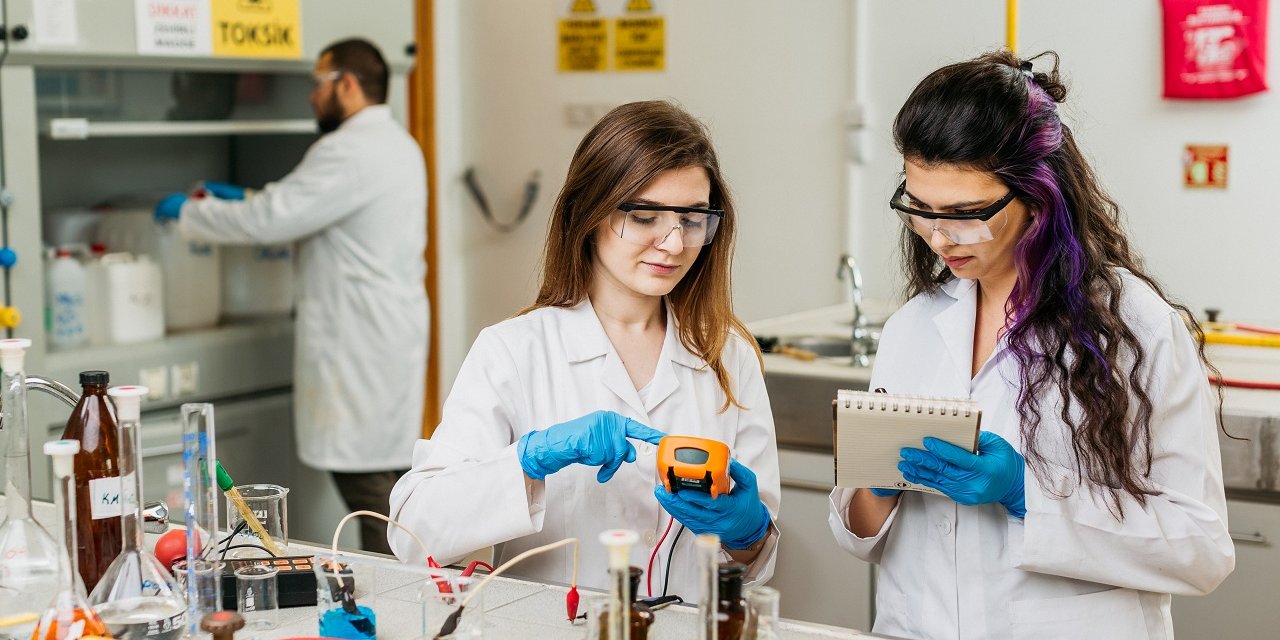 Kimya sektörü 2,5 milyar dolarlık ihracat yaptı