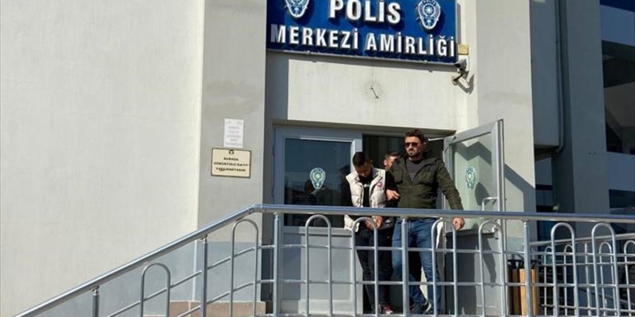 Konya'da iki zanlı izinsiz kaldıkları gurbetçinin evinden hırsızlık yaptılar