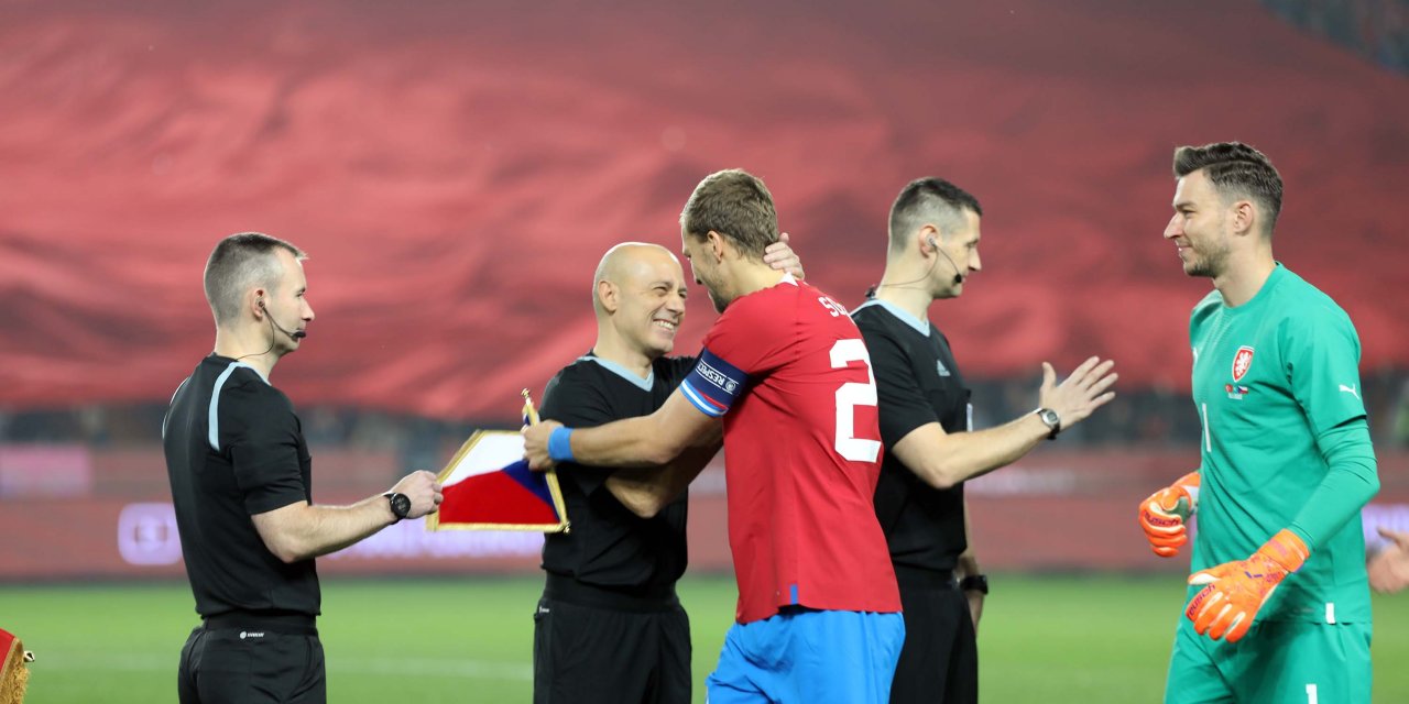 Cüneyt Çakır kariyerini noktaladı