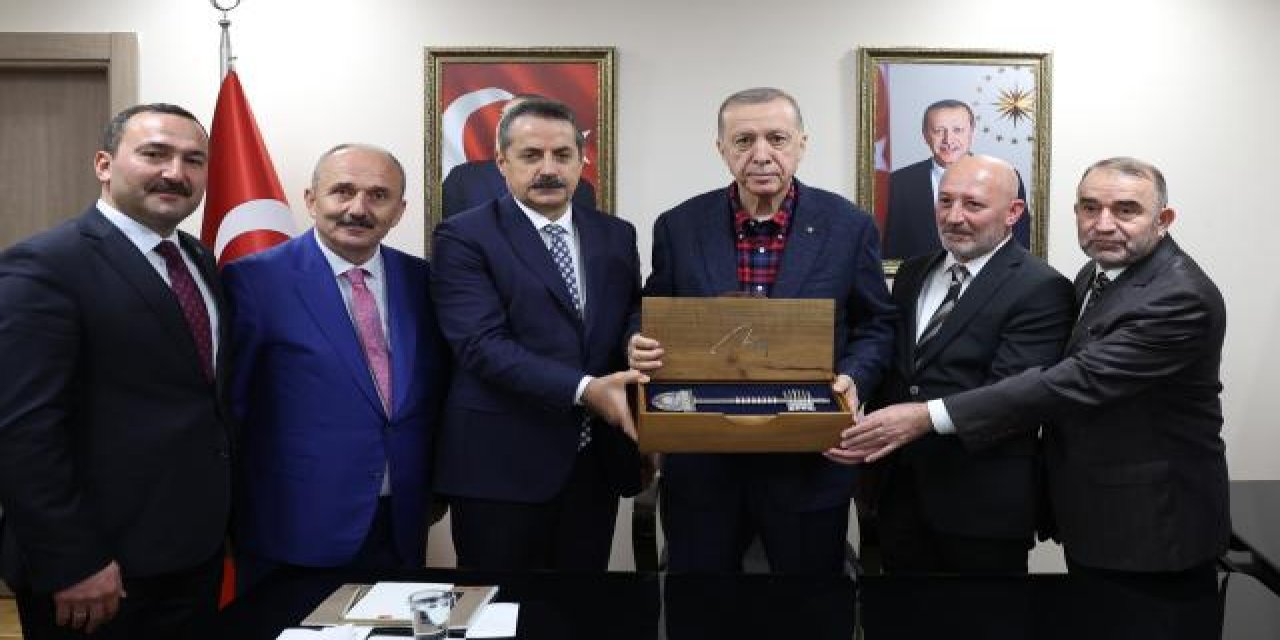 Erdoğan, Yusufeli Belediyesi Hizmet Binasını açtı